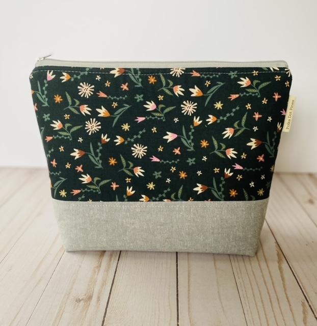 Green Floral Large Zippered Bag