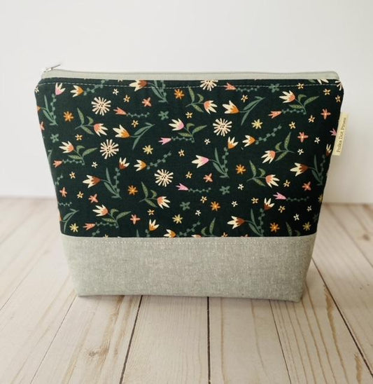 Green Floral Large Zippered Bag