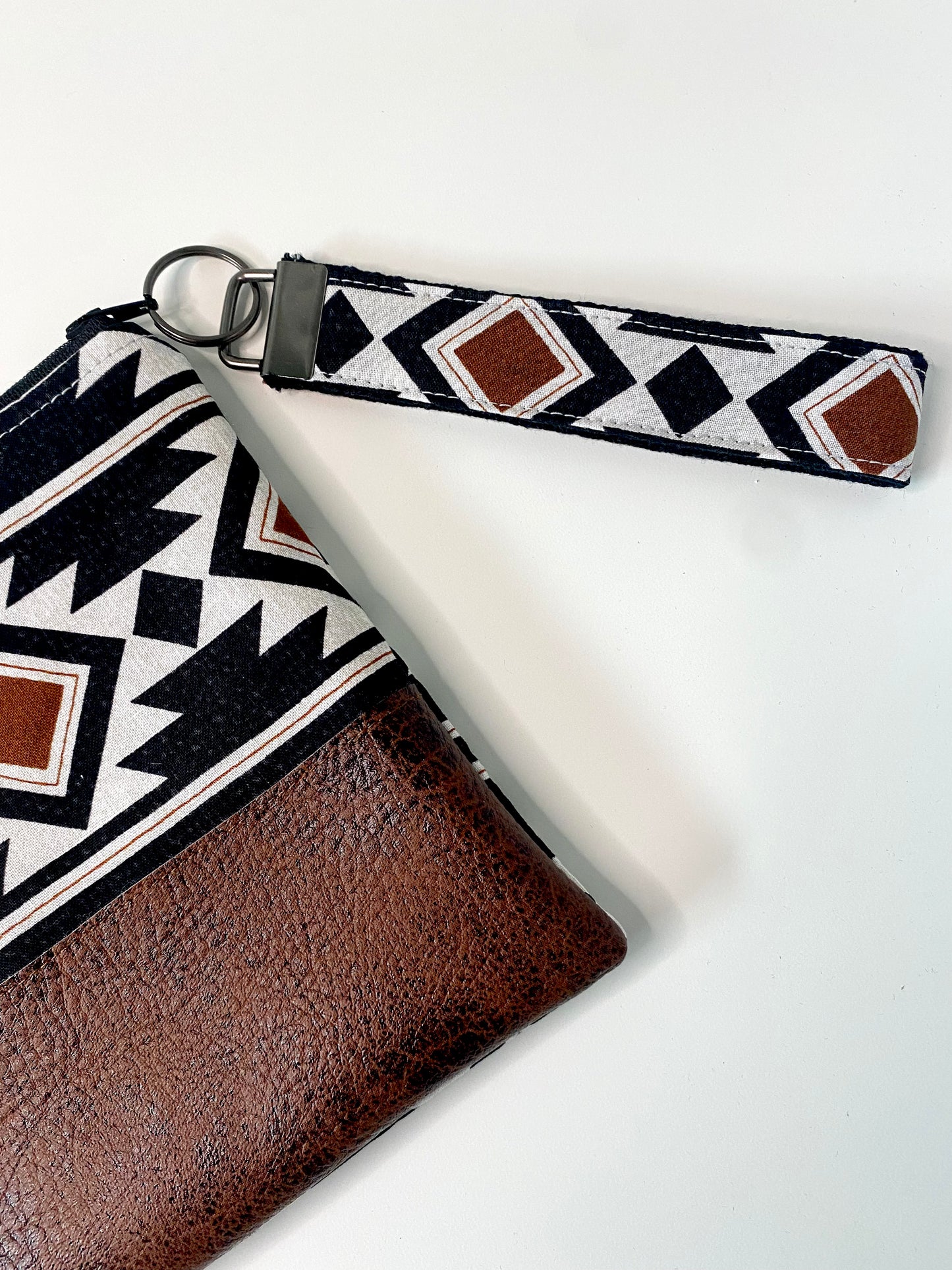 Black Geometric Wristlet