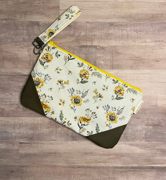 Dainty Flowers Wristlet